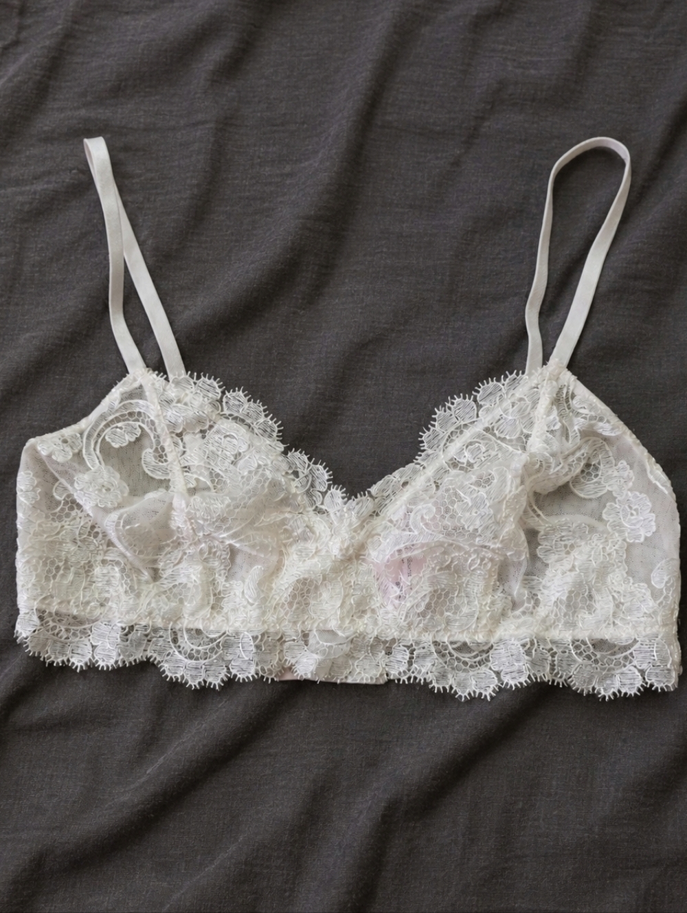 NWT Victoria's Secret White Lace Bra Size M